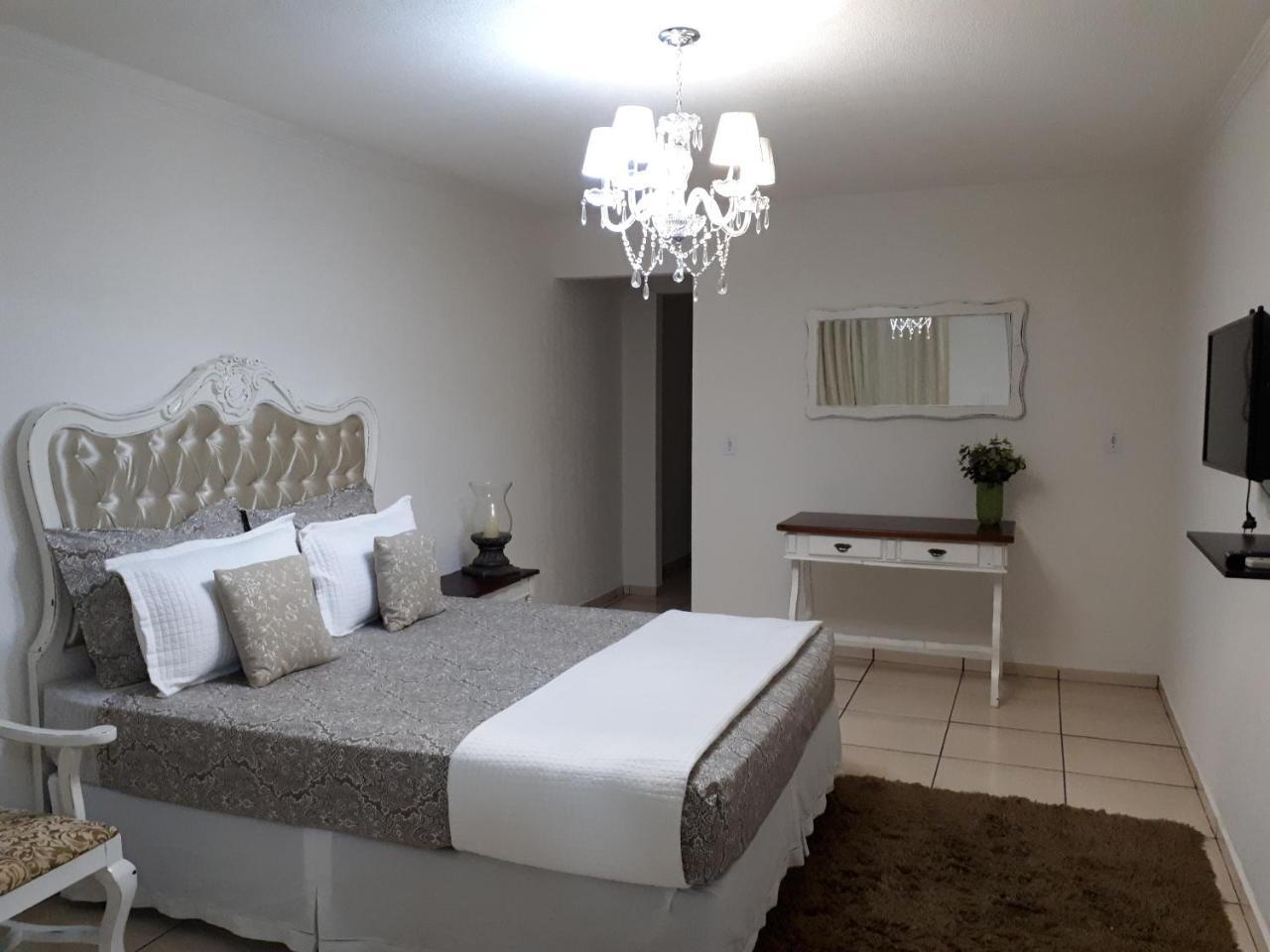 Pousada Cris Garden Bed&Breakfast Foz do Iguaçu Exteriör bild